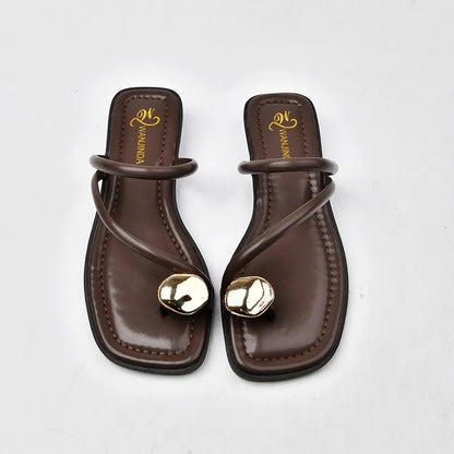 Sandalias y slides de lujo para mujer – Chanclas, sandalias de senderismo, mules y pantuflas – Calzado de verano en oferta