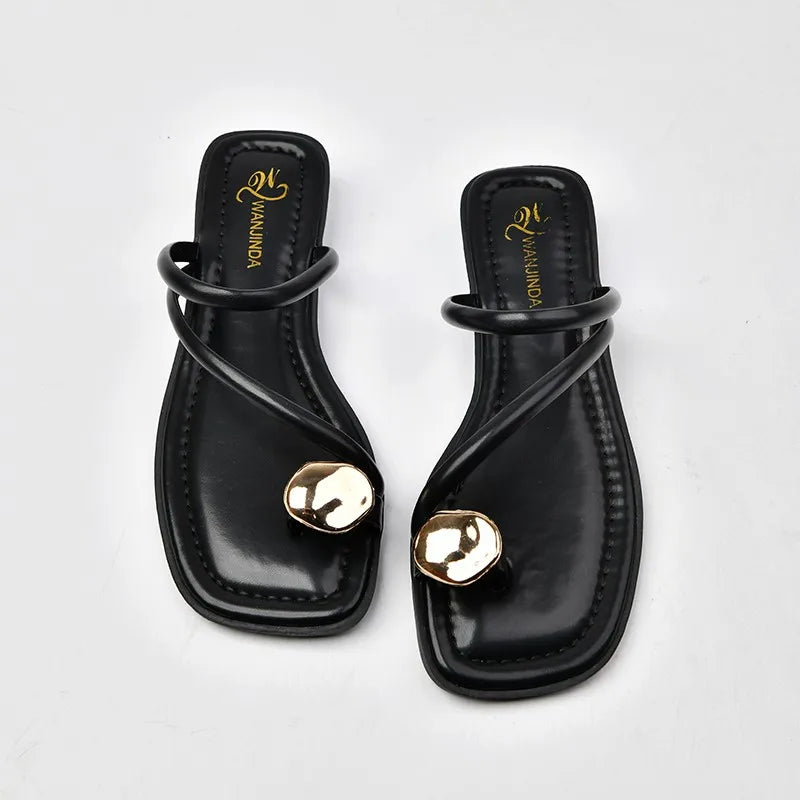 Sandalias y slides de lujo para mujer – Chanclas, sandalias de senderismo, mules y pantuflas – Calzado de verano en oferta