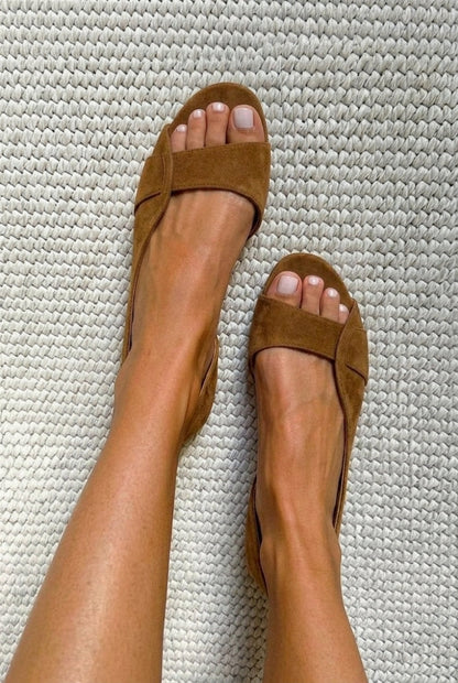 Sandalias slingback de ante, casuales y de tacón bajo con puntera abierta