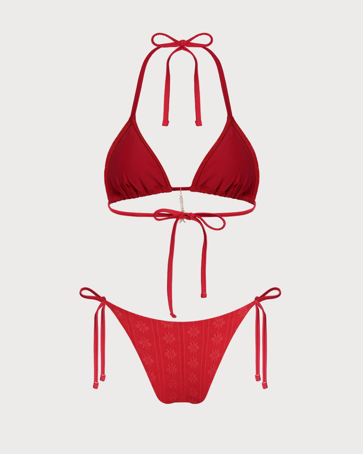 Conjunto de bikini rojo con cuello halter y cordones